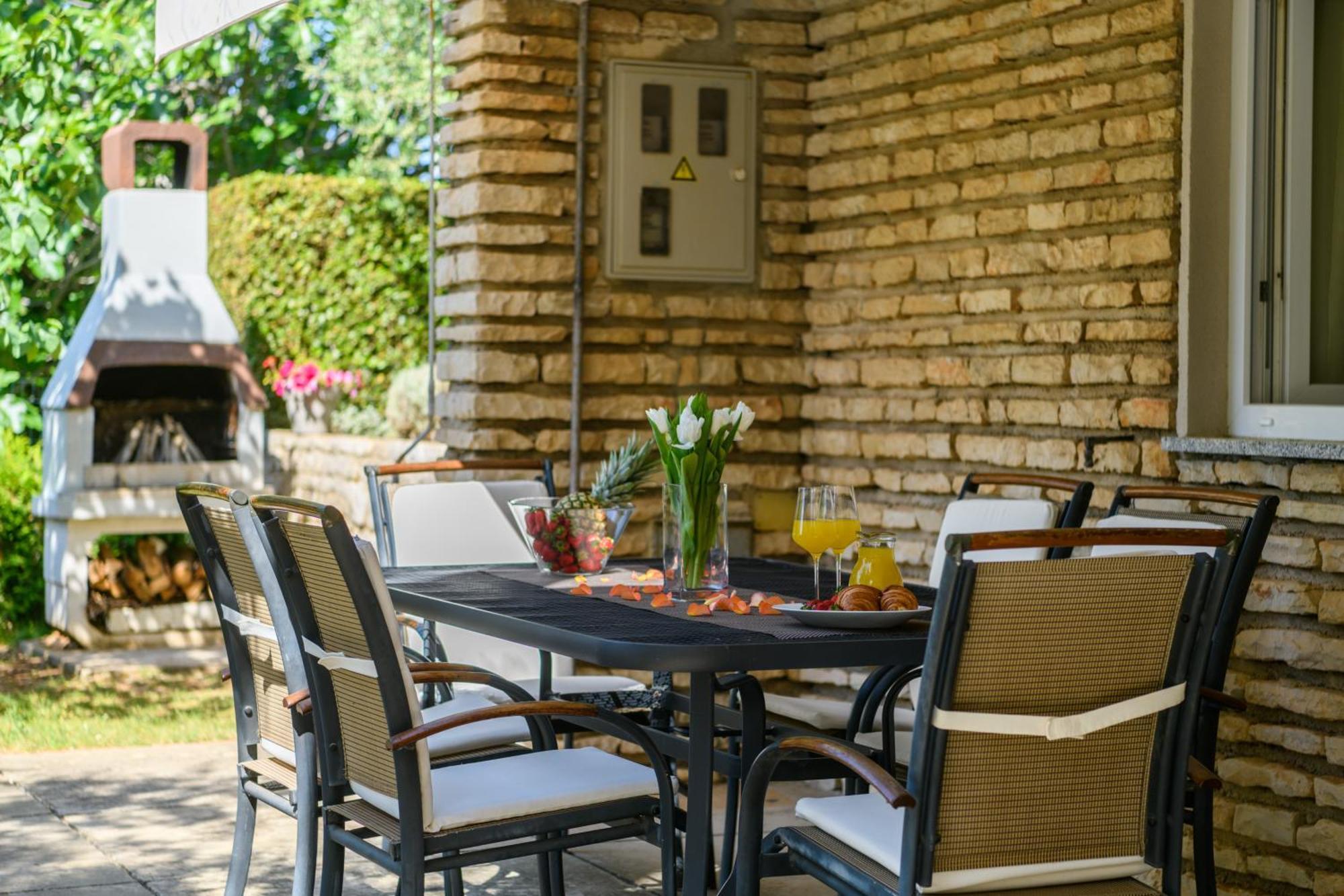 Krajcar Apartment Баньоле Екстериор снимка